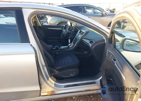 2016 Ford Fusion Se z USA, uszkodzony, nr VIN 3FA6P0H77GR117159